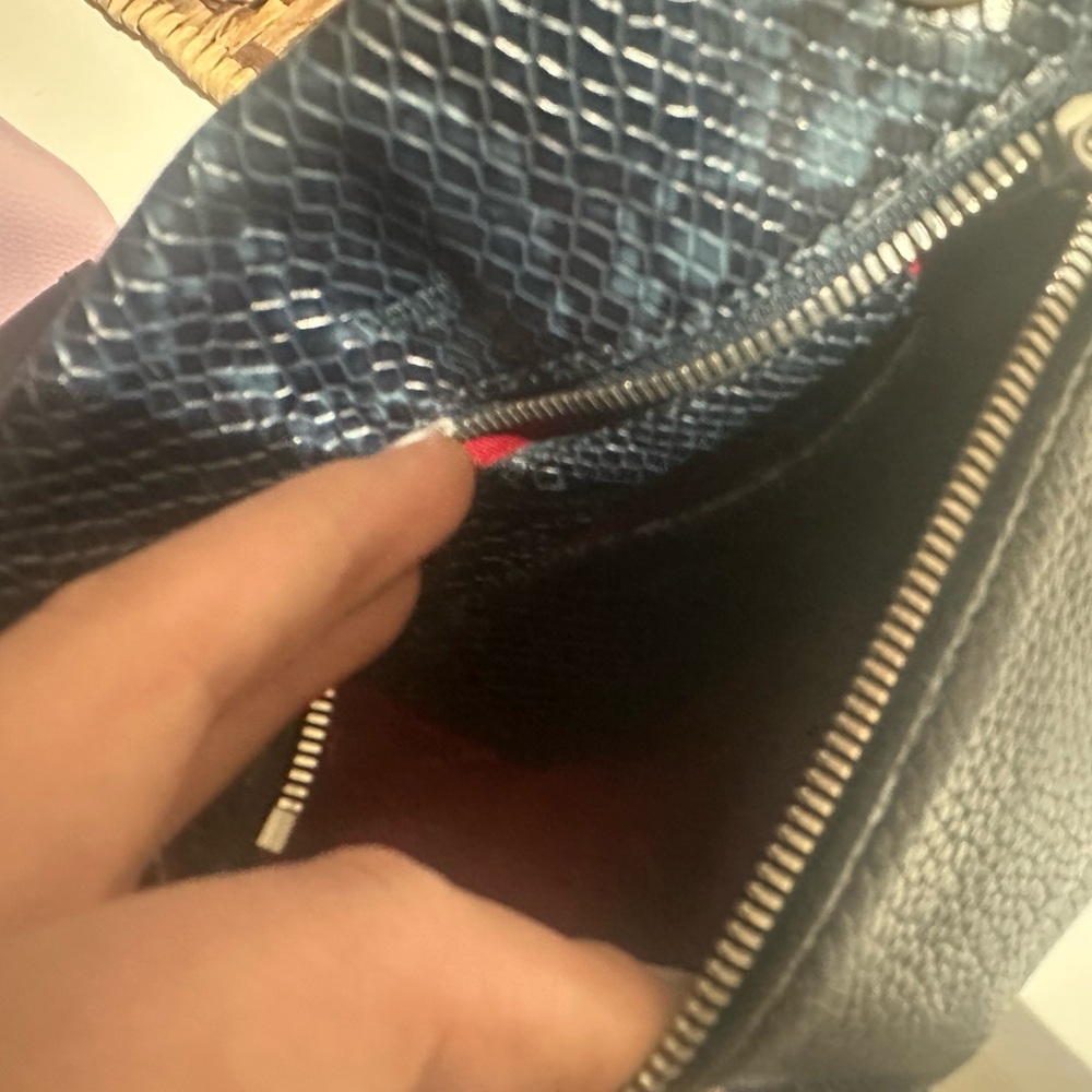 Hammitt crossbody - Picture 2 of 3